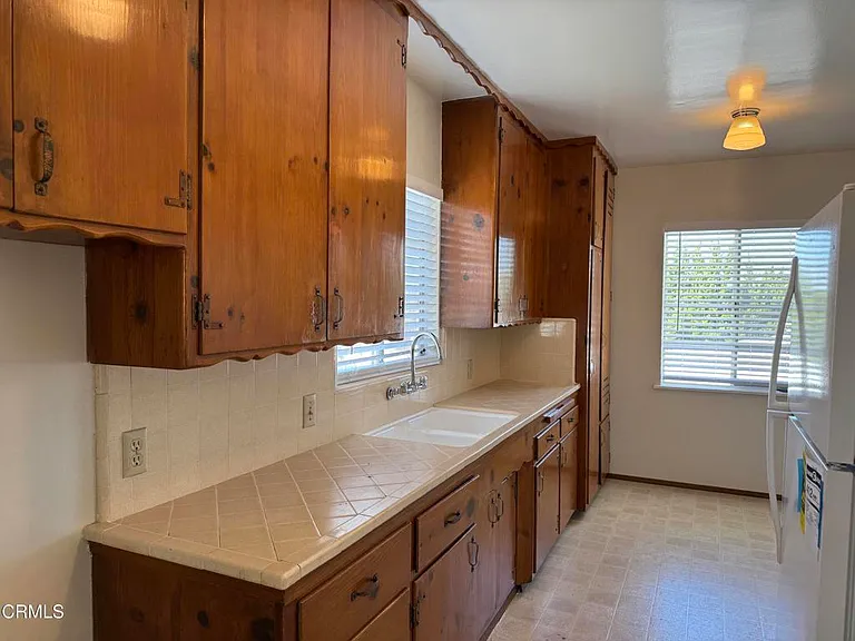 520 Linwood Ave #D — Photo 8