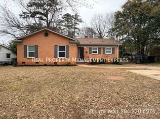 3930 Carlyle Dr, Charlotte, NC 28208