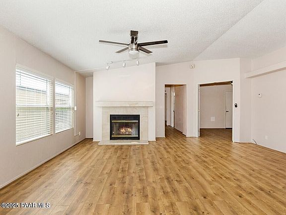 4th image of 724 N Mesquite Tree Dr