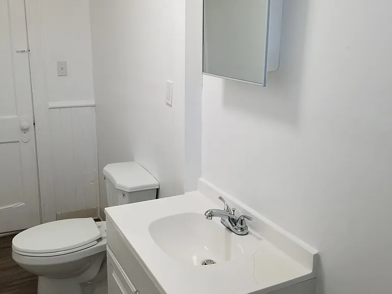  583 Willow St 2F AllNew 2ndFlr 2B/1B Granite Hardwoods PetsOK Prkg — Photo 21