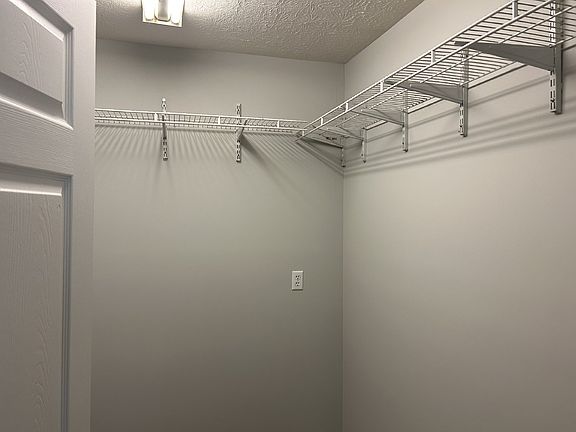 5th image of 628 Clifton Ln