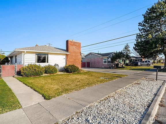 4th image of 838 S Fairbanks Drive