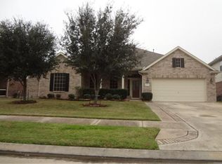 1737 Silver Bend Dr, Dickinson, TX 77539