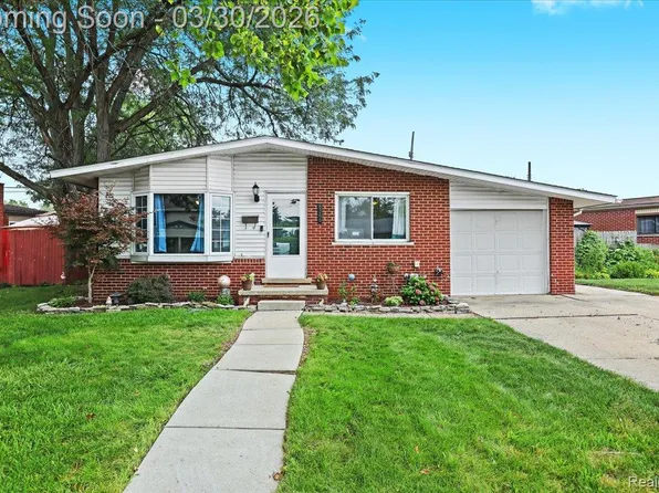 8346 Hillcrest Blvd, Westland, MI 48185