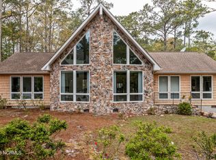 6470 Walden Pond Ln, Southport, NC 28461