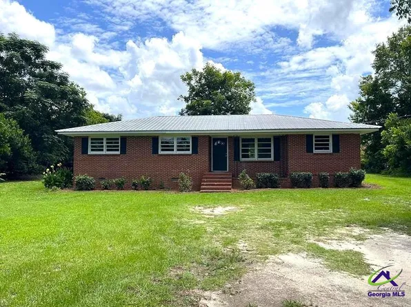 174 Lucas Rd, Cochran, GA 31014