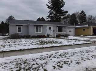 3021 School St, Two Rivers, WI 54241