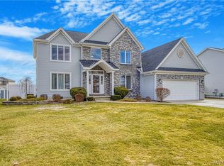 7069 Marigold Dr, North Tonawanda, NY 14120
