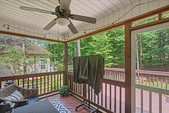 104 Cedar Ln — Photo 10