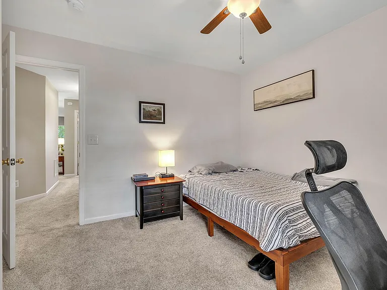 407 Normandy Cir — Photo 26
