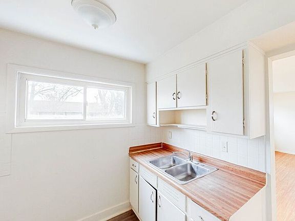5th image of 2228 Minnesota Ave
