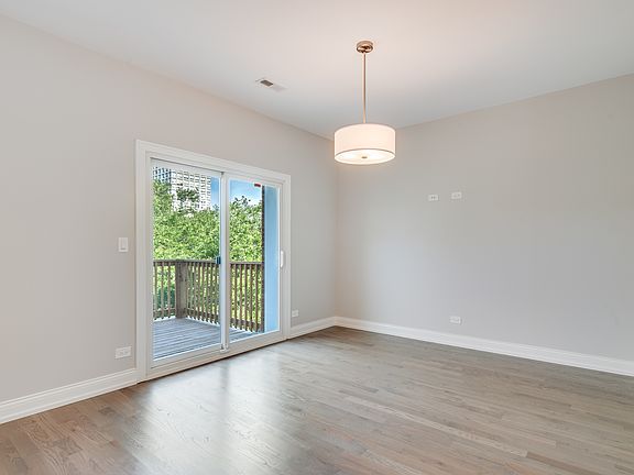 3rd image of 4819 S Vincennes Ave APT 3