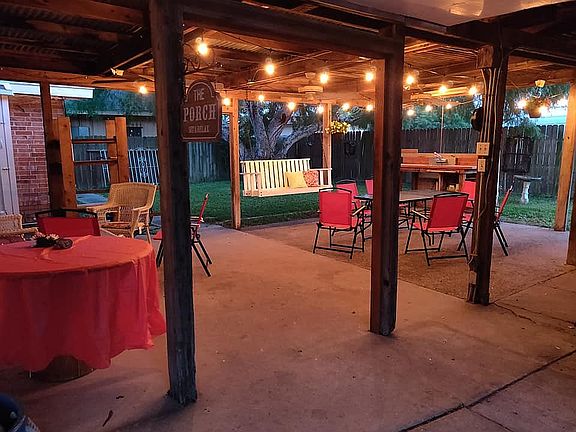 Covered  Back Patio