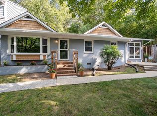 101 Thomas Ln APT D2, Carrboro, NC 27510