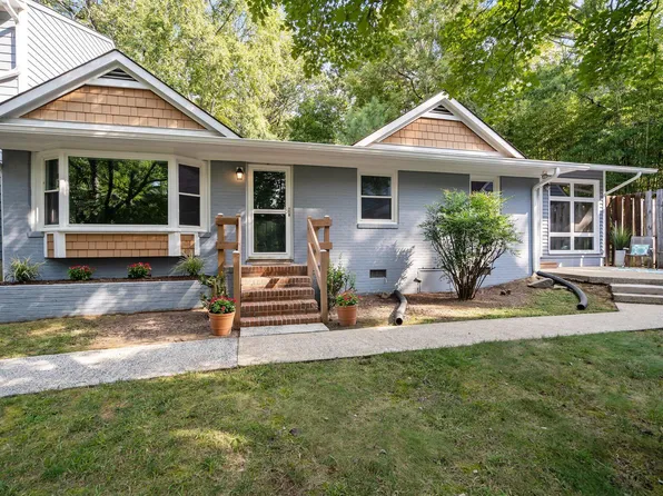 101 Thomas Ln APT D2, Carrboro, NC 27510
