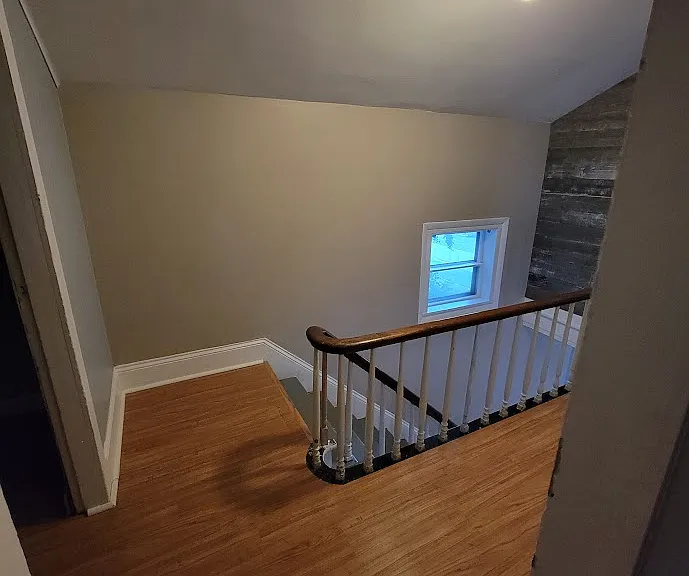 437 E Doty Ave — Photo 11