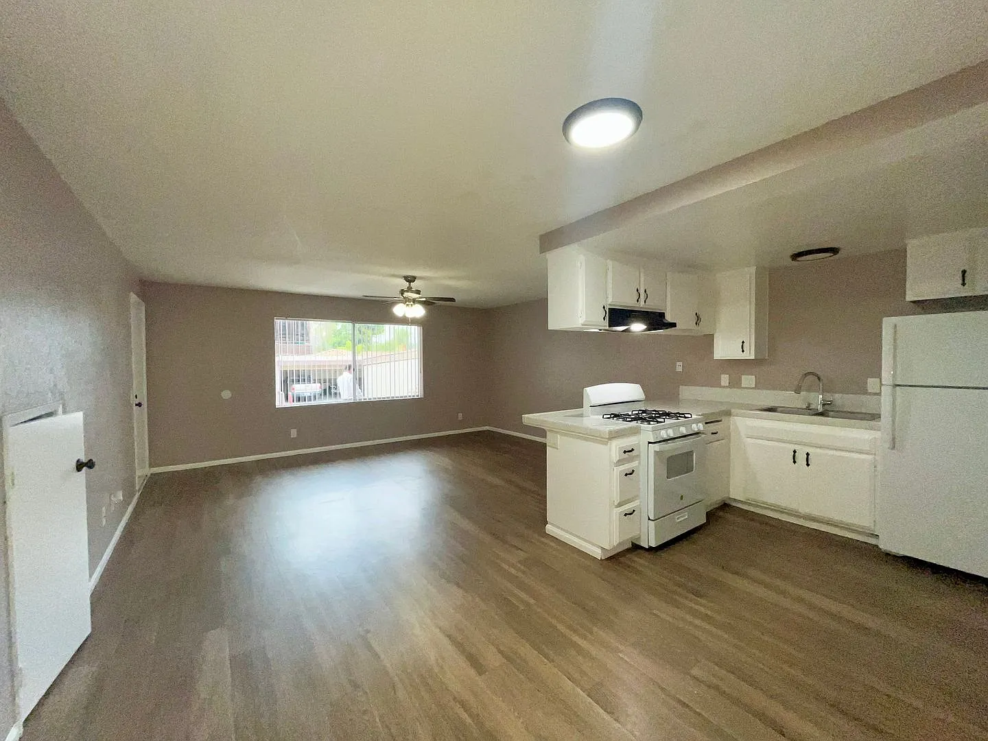 Avalon Drive — Photo 2