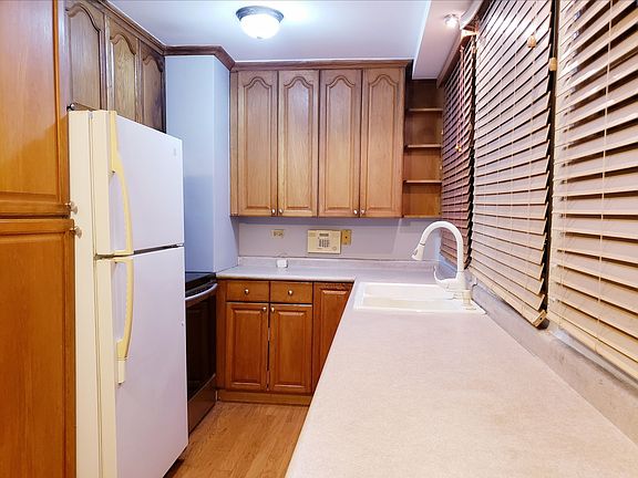 3rd image of 4654 Keeney St APT 1S