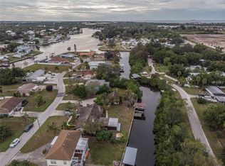 807 White Heron Blvd, Ruskin, FL 33570