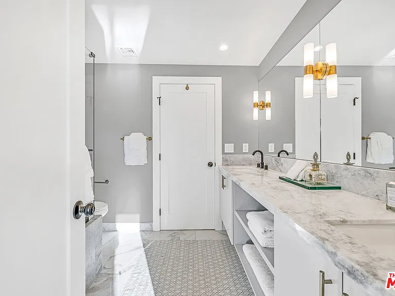 712 Crestmoore Pl #A — Photo 26