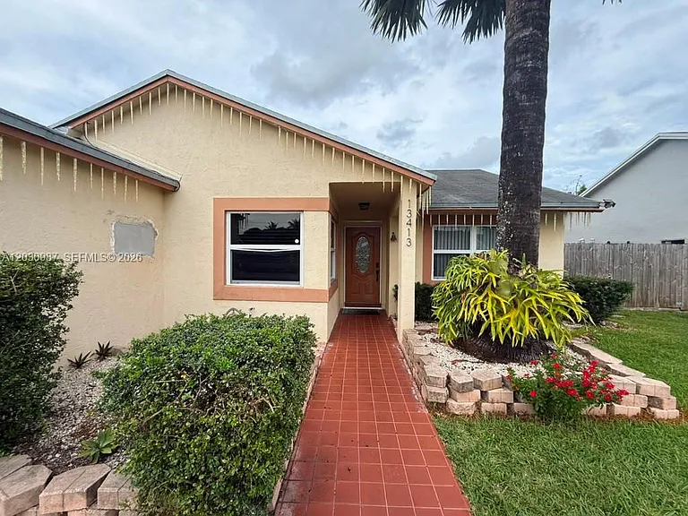 13413 SW 116th Ct — Photo 1