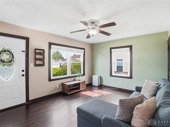 4th image of 606 Morse Ave
