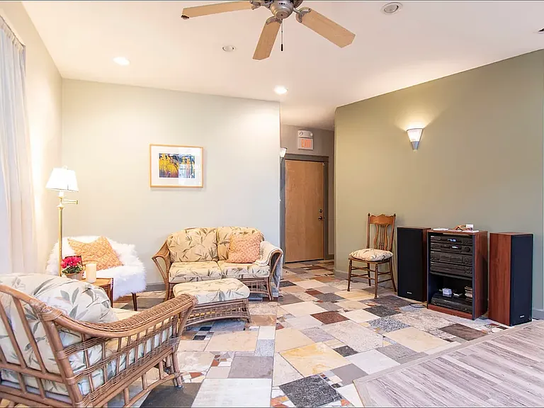 1128 Florence Ave #1E — Photo 12