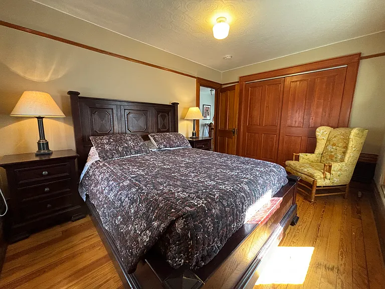 Queen bedroom