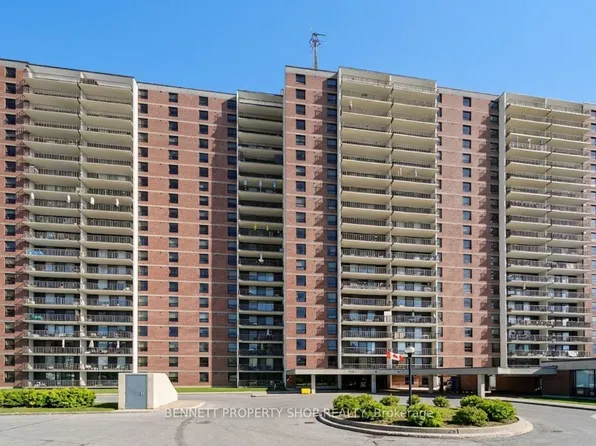 665 Bathgate Dr #2011, Ottawa, ON K1K 3Y4