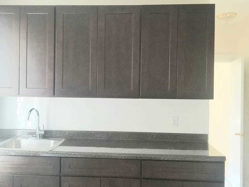 1st image of 601 Parkside Ave #A5