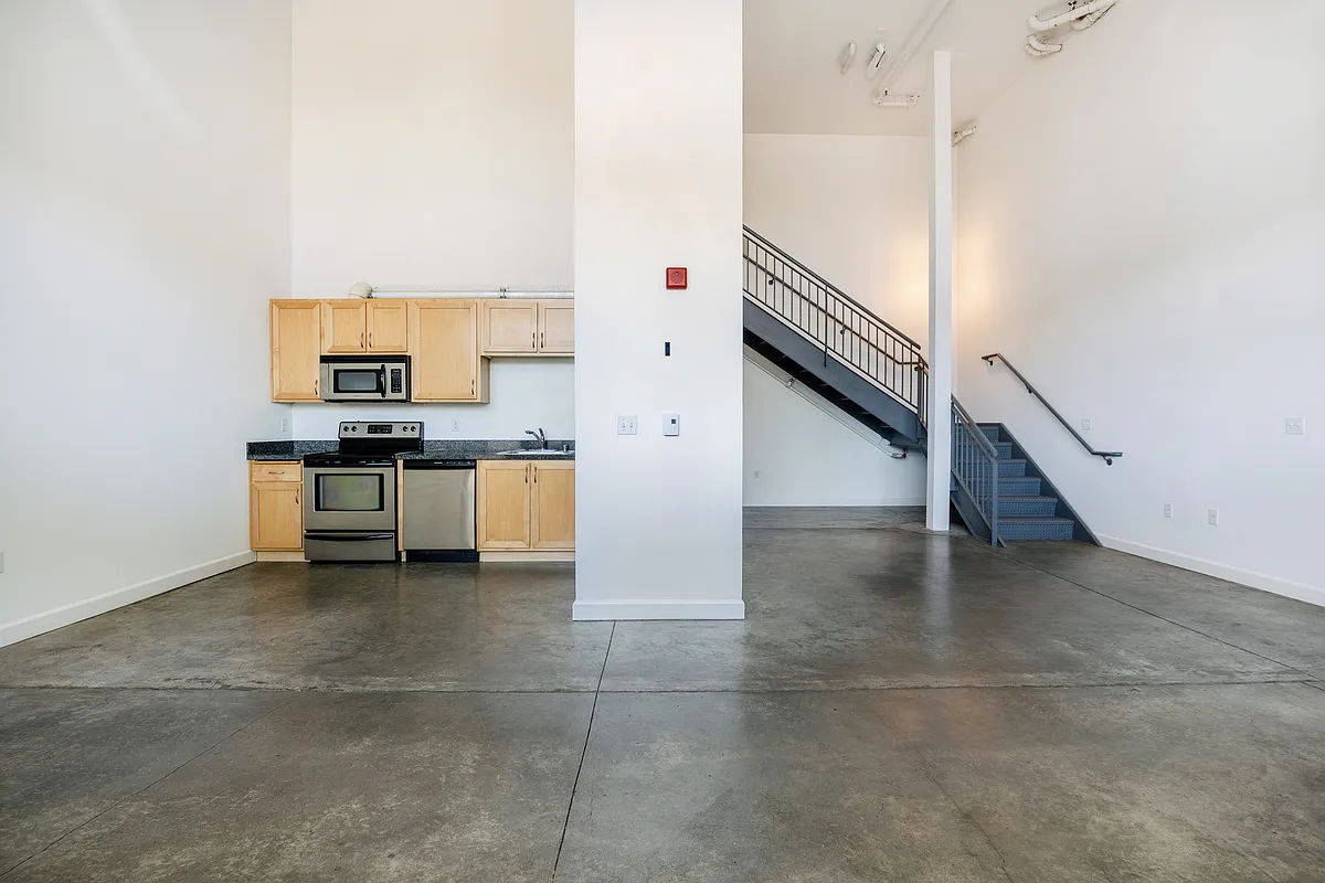 Building Photo - 2700 San Pablo Ave #103
