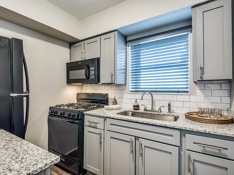 Residences at the Union — Photo 9