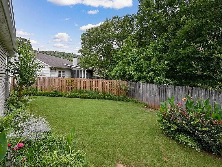 4262 Pebble Garden Way — Photo 9