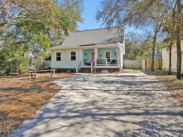 102 SW 23rd Street, Oak Island, NC 28465
