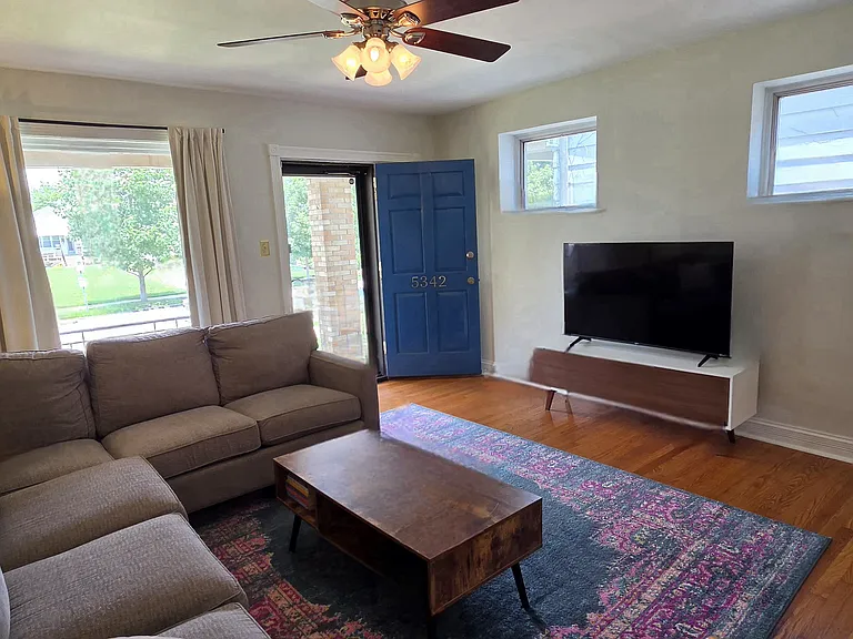 5342 Daggett Ave — Photo 3