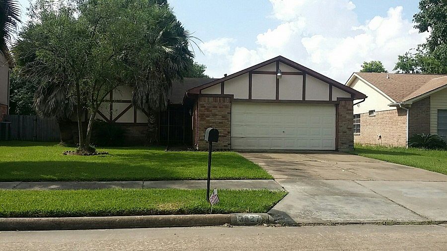 1st image of 3827 Redwood Falls Dr