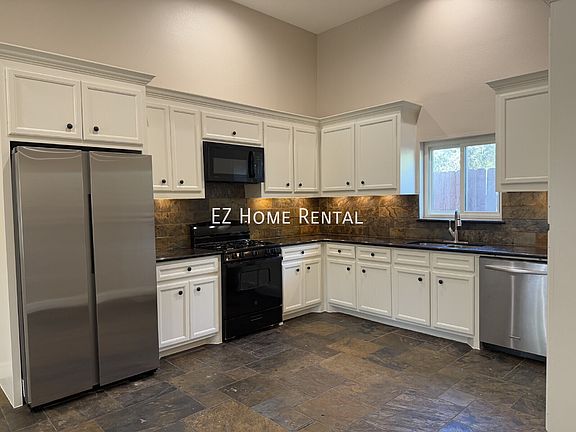 5th image of 1014 Roxella St #B