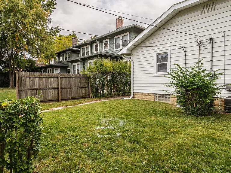 5330 N College Ave — Photo 24