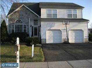 12 Shepherd Way, Kendall Park, NJ