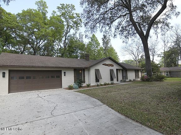 3rd image of 139 TARRASA Drive