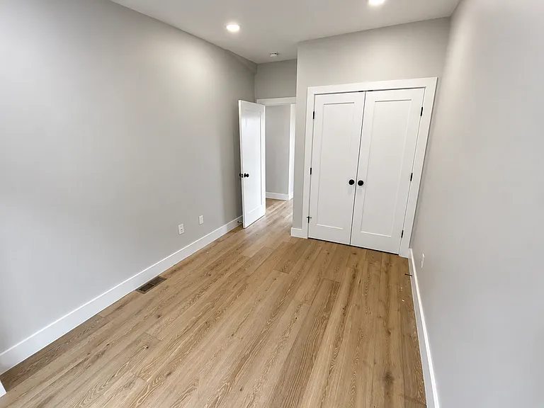 300 Somerville Ave #H — Photo 13