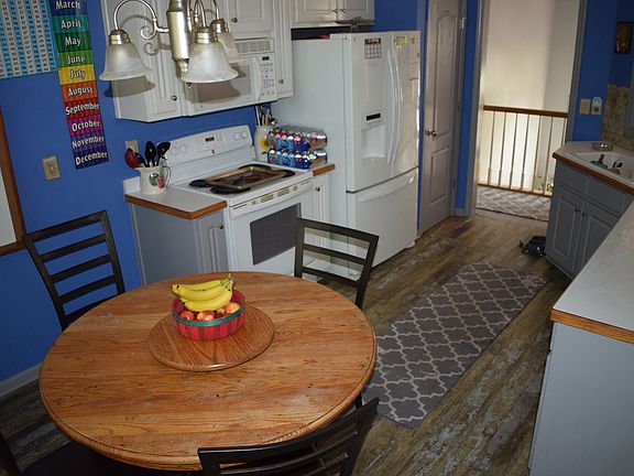 5th image of 1317 Manning Way