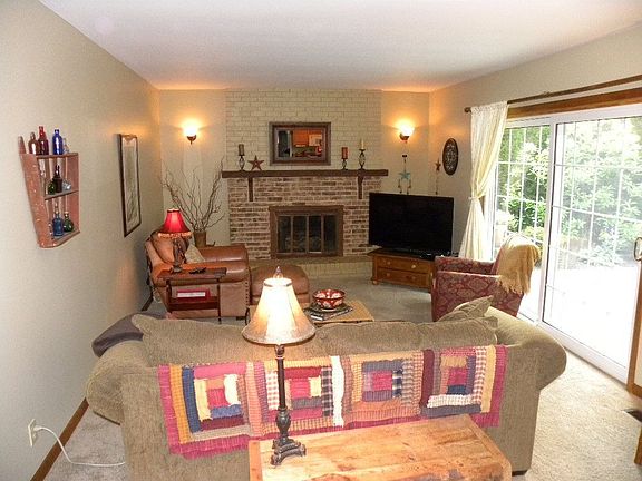 5th image of 32522 Chesterbrook St