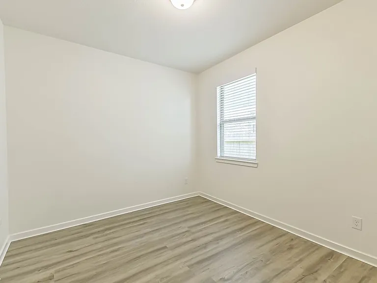 9115 Brixham Dr — Photo 28