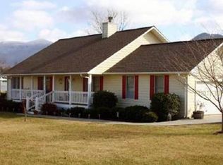 2180 Pine Lake Rd, Hiawassee, GA 30546