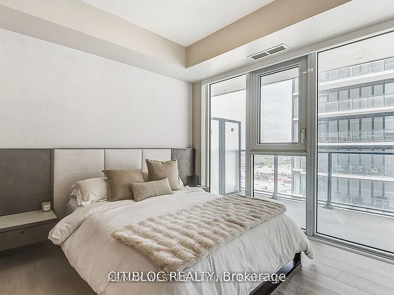 9000 Jane St #1408 — Photo 20