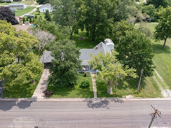 2nd image of 609 Broadway St