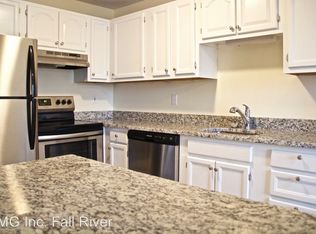 400 New River Rd APT 903, Lincoln, RI 02838