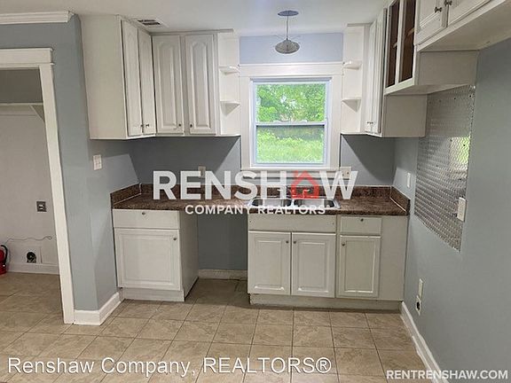 3rd image of 395 Edith Ave #1