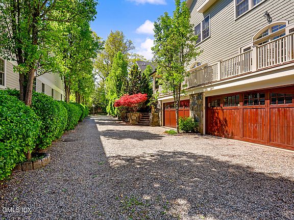 4th image of 71 Orchard Pl #2